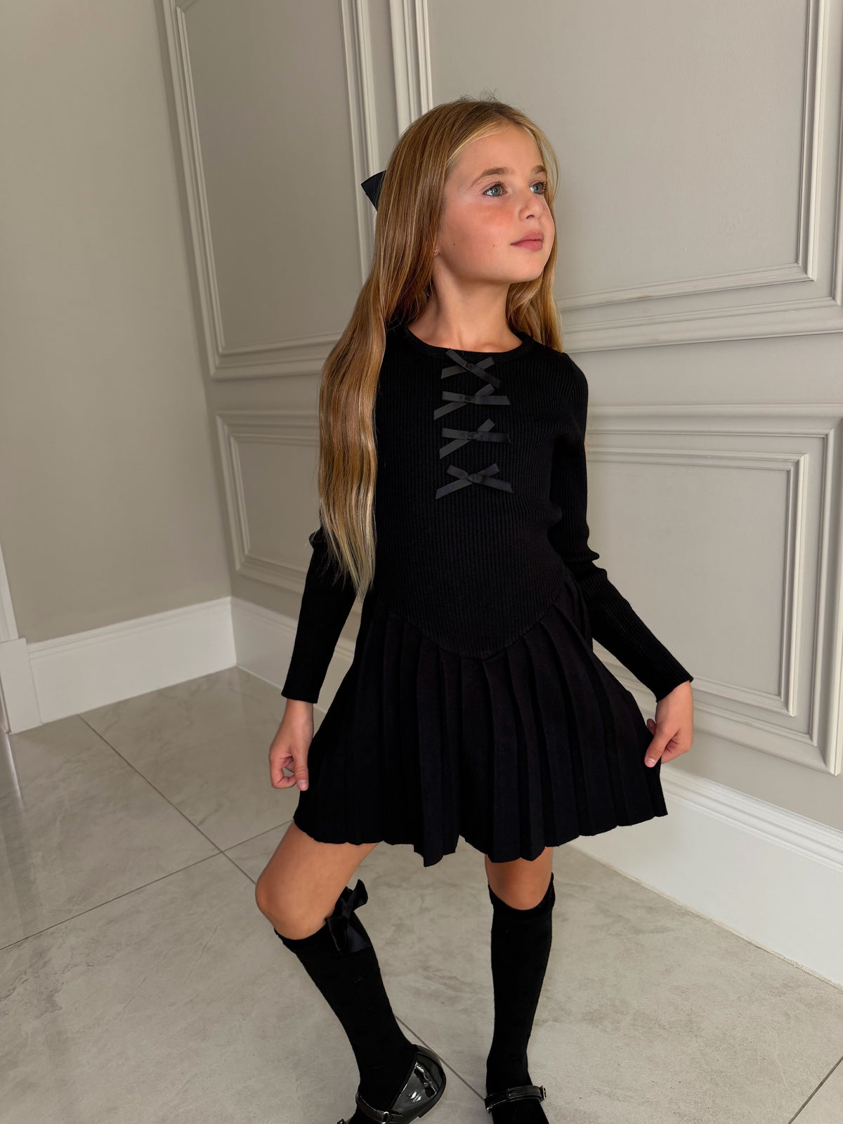 Ballerina Knitted Ribbed Pleated Dress With Bows