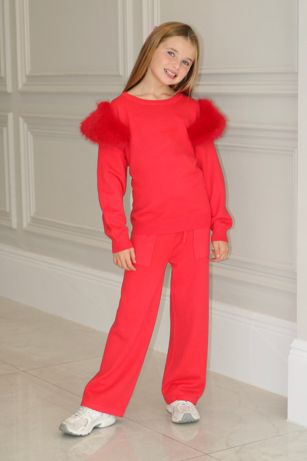 Premium Knit Loungewear Set With Faux Fur Shoulder Detail