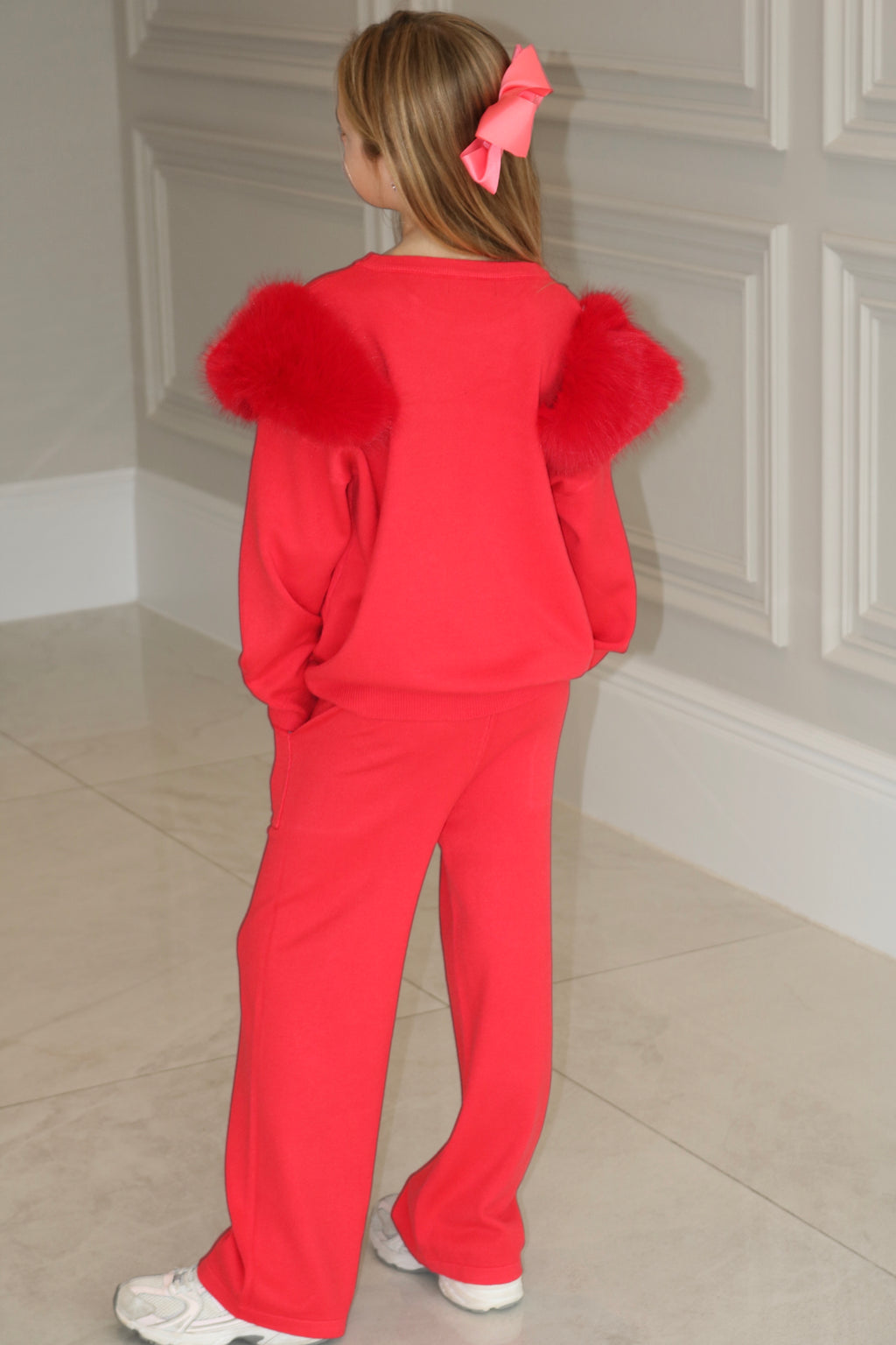 Premium Knit Loungewear Set With Faux Fur Shoulder Detail