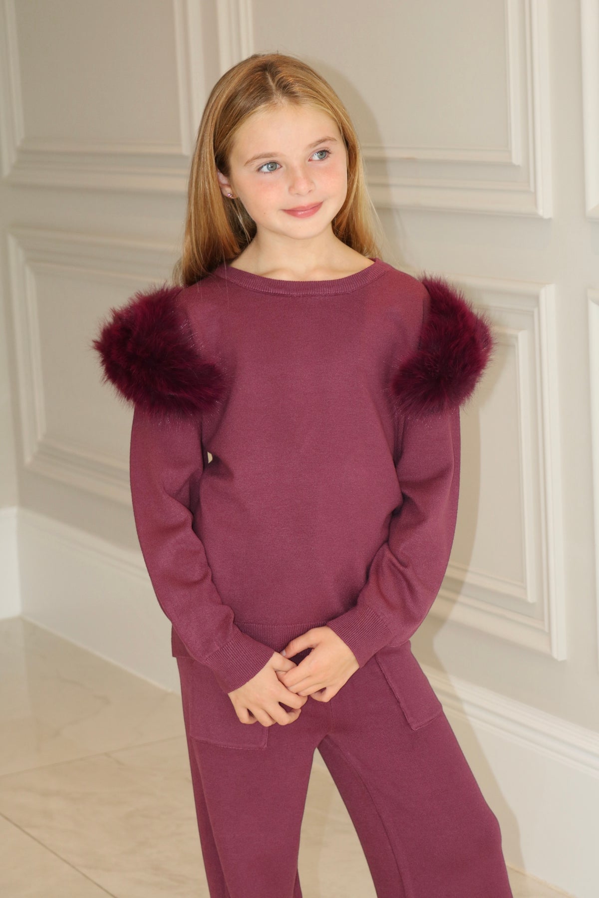 Premium Knit Loungewear Set With Faux Fur Shoulder Detail