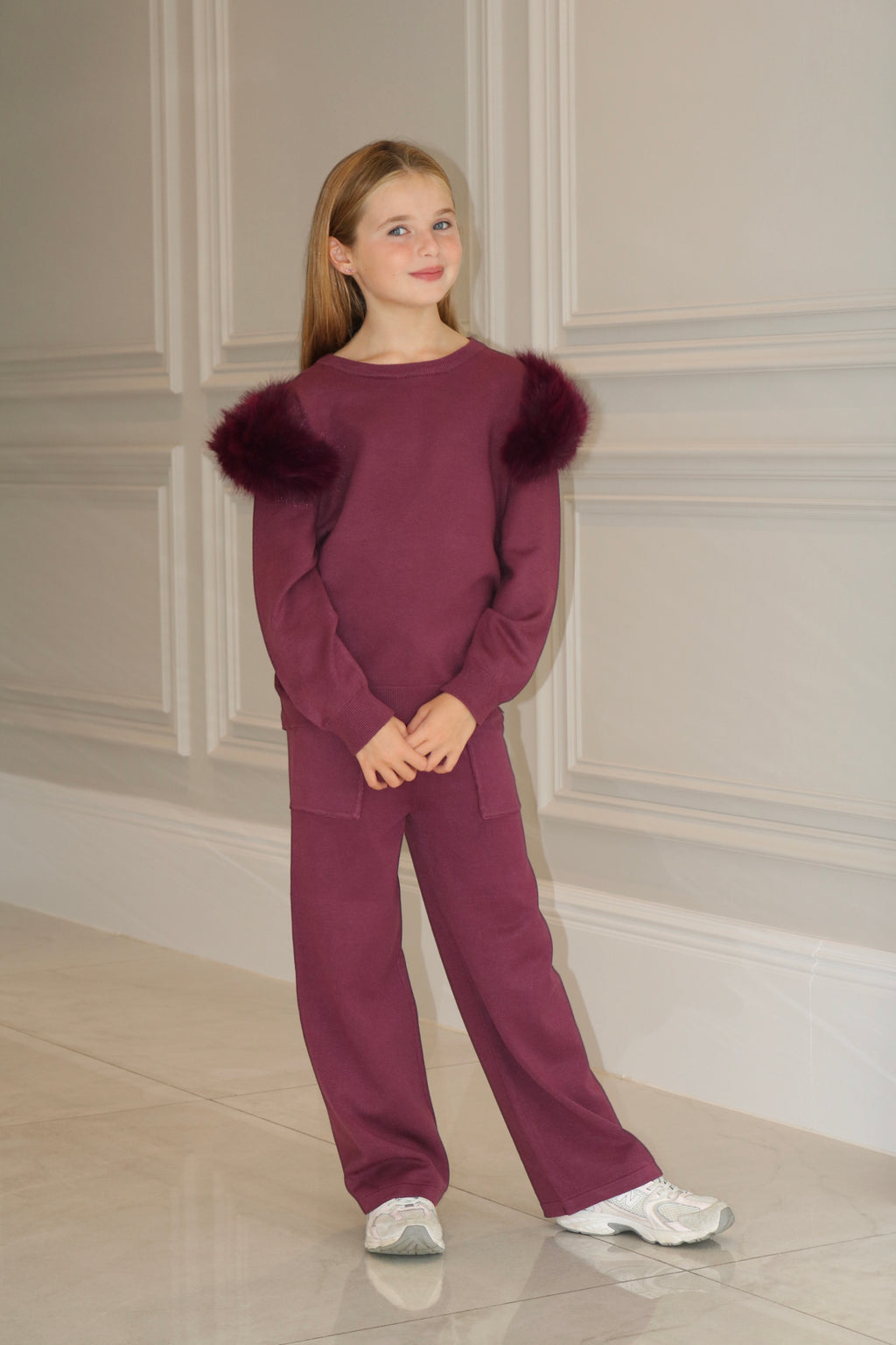 Premium Knit Loungewear Set With Faux Fur Shoulder Detail